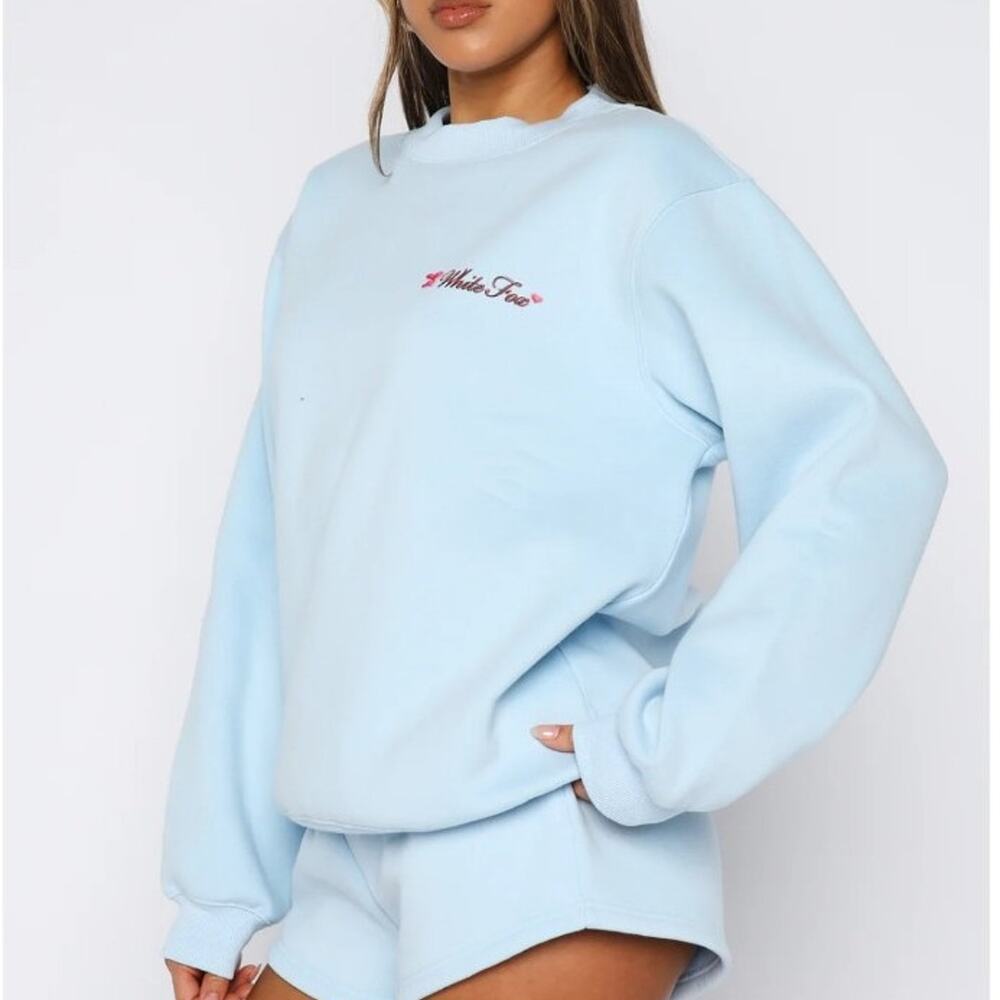 White Fox baby blue size M/L Crewneck sweatshirt NWT - Picture 2 of 5